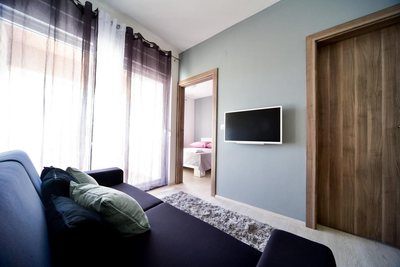 Deluxe Apartments Franic Sukošan Exterior foto
