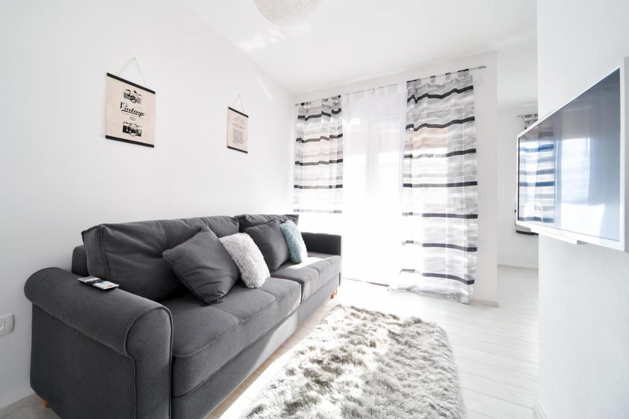 Deluxe Apartments Franic Sukošan Exterior foto