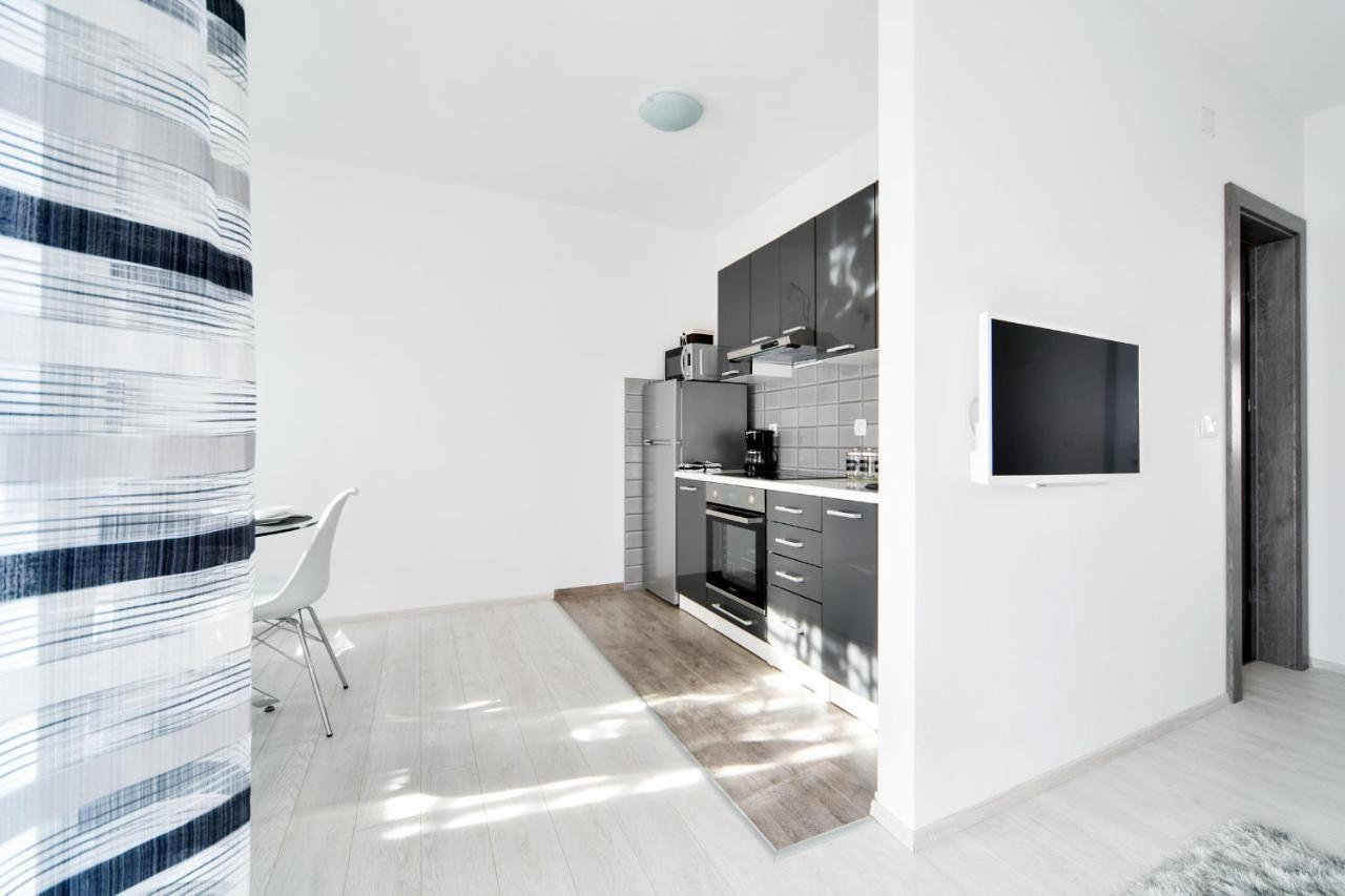 Deluxe Apartments Franic Sukošan Exterior foto